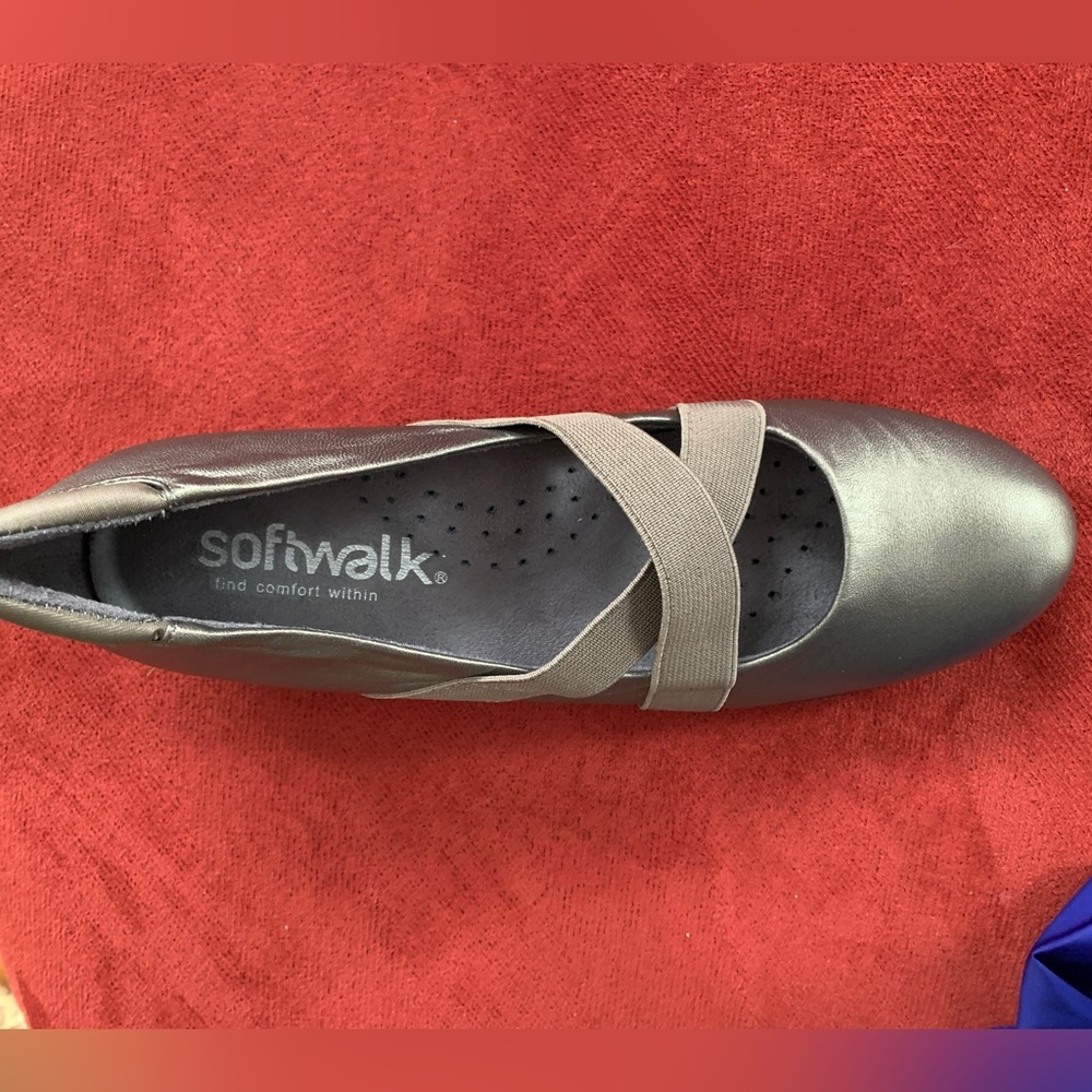 🥿🏷️SoftWalk Waverly Mary Jane Hidden Wedge - 6.5 N/AA Metallic Pewter - Picture 2 of 6